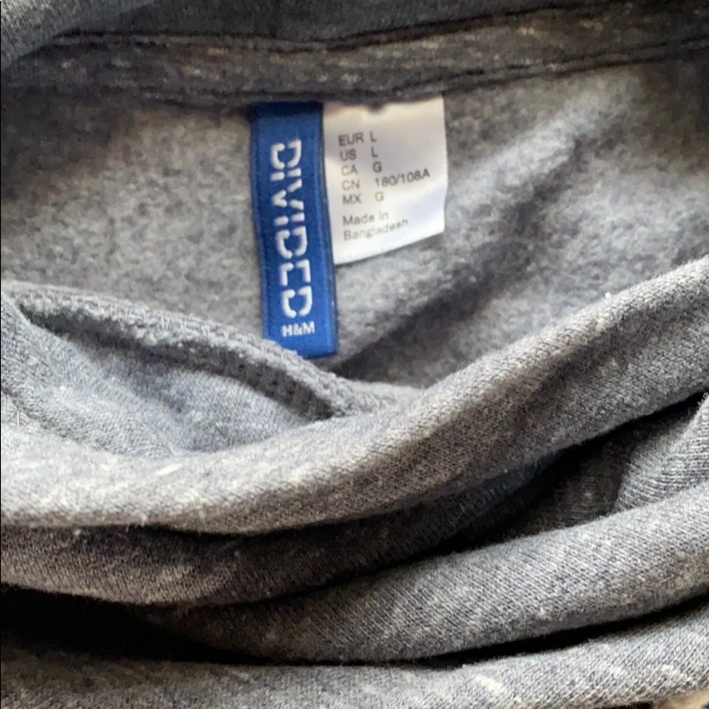 Grey Pullover - Picture 3 of 4